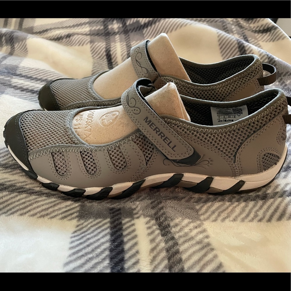 Merrell water/hiking sandals